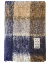 Load image into Gallery viewer, Land Mohair Throw M50 Avoca
