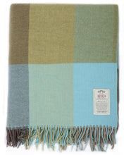 Load image into Gallery viewer, Mahon Lambswool Throw Avoca
